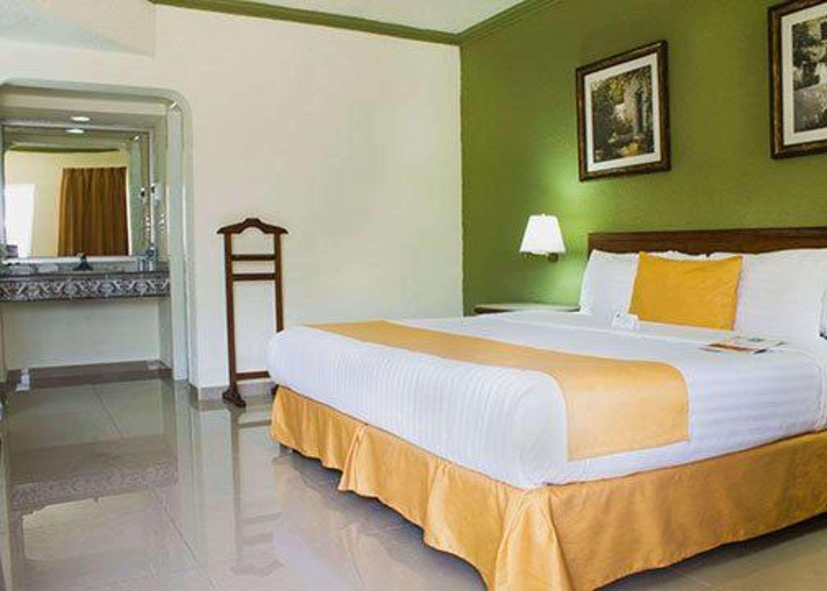 Quality Inn Ciudad Obregón Екстериор снимка