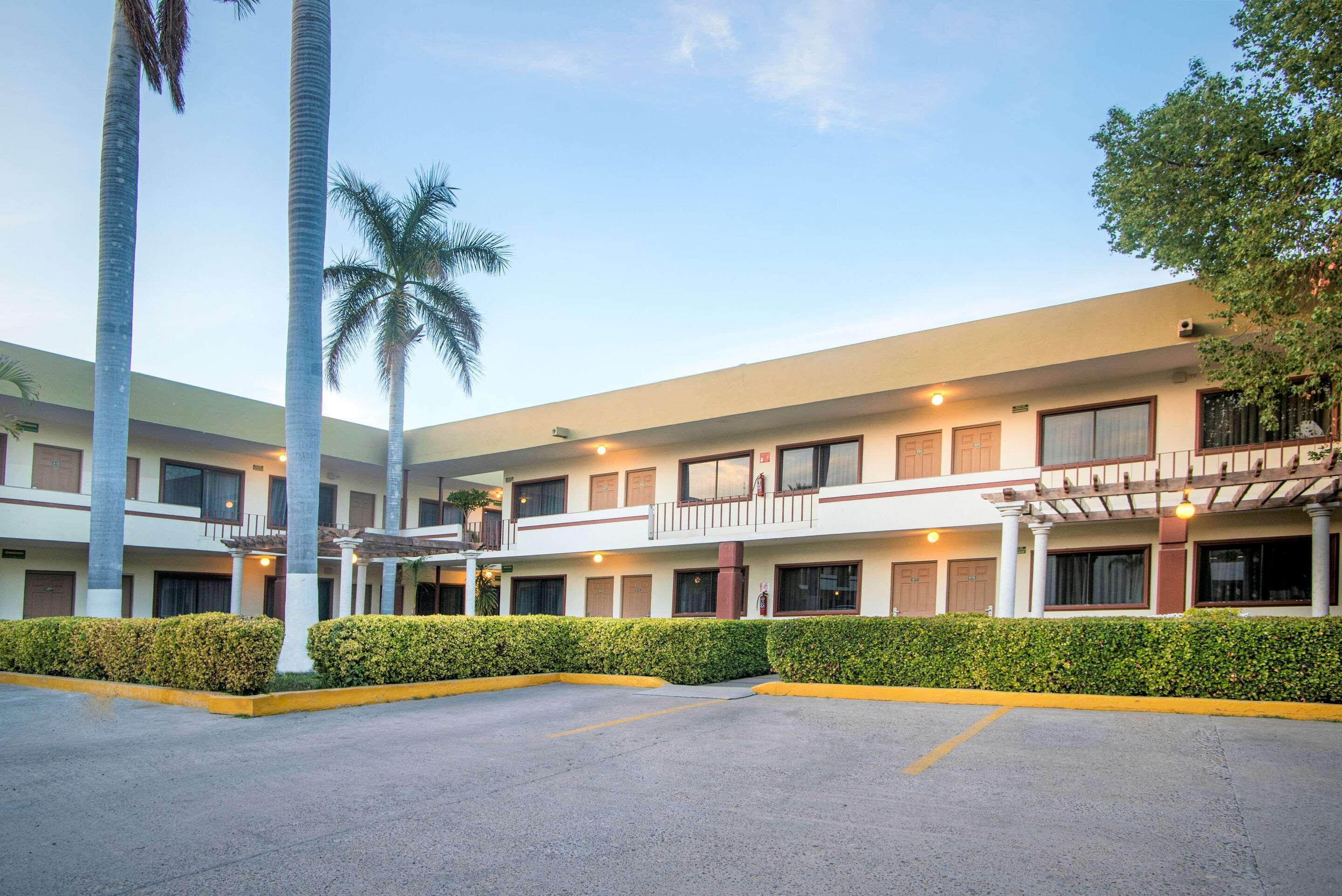Quality Inn Ciudad Obregón Екстериор снимка